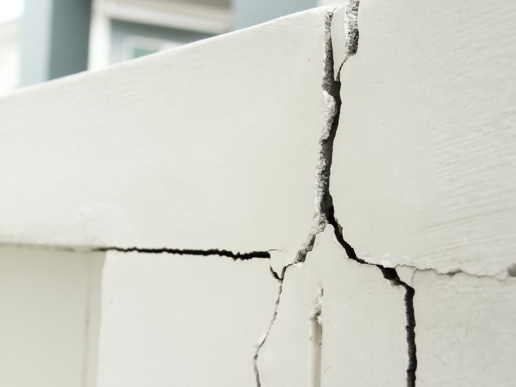 constater des fissures de maison Arièges 
